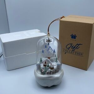Avon Santa’s Magical Castle Vintage Ornament 1997 light and Motion